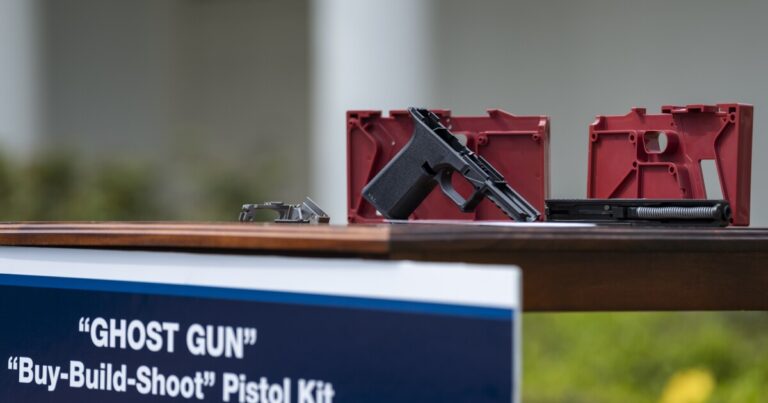 Pa.의 법무장관 후보자들이 총기 범죄와 폭력에 어떻게 접근할 계획인지
    


