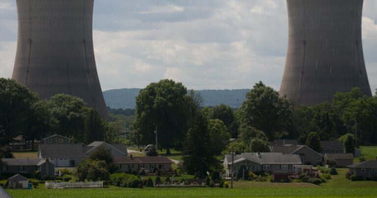 Three Mile Island의 재개 계획에 대한 두려움과 엇갈린 반응 사이의 희망
    


