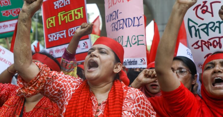 방글라데시의 의류 노동자들이 그 어느 때보다 가난하다고 느끼는 이유
    


