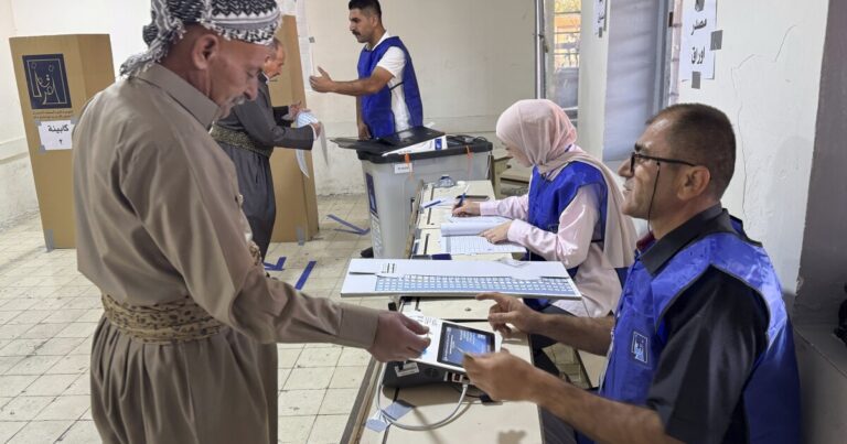 이라크 쿠르드족, 경제 침체를 최우선 과제로 두고 여론조사에 나선다
    


