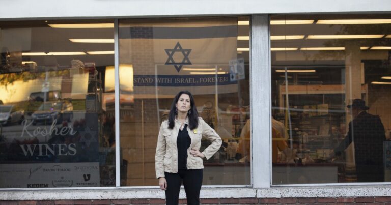 일부 펜실베니아 유대인 유권자들은 민주당에 대한 오랜 헌신을 재고합니다.
    


