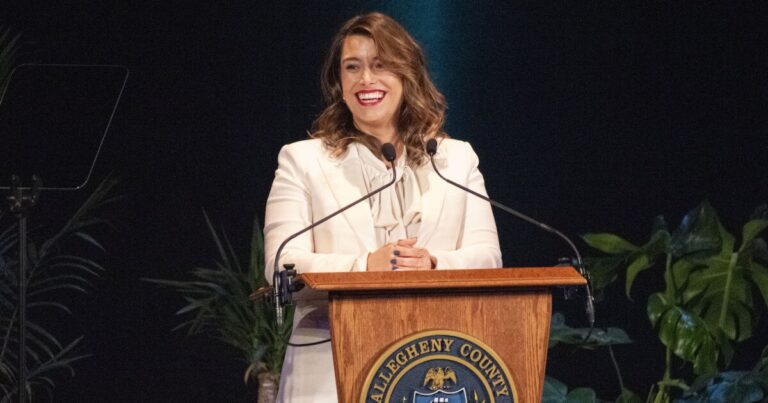 적자에 직면한 Allegheny 카운티 행정관 Innamorato는 2025년 예산에서 세금 인상을 제안했습니다.
    


