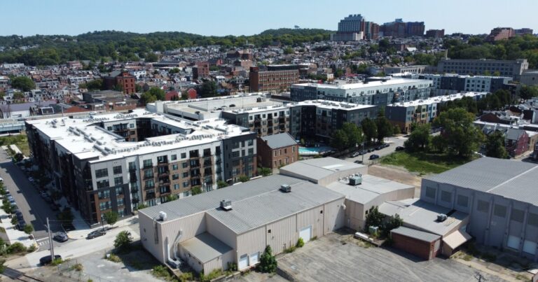 피츠버그 구역화 제안 논쟁의 중심에 포함된 구역화 확장
    


