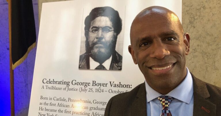 피츠버그는 선구적인 흑인 변호사이자 활동가의 200번째 생일을 기념했습니다.
    


