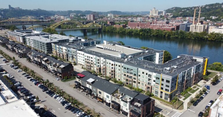 피츠버그의 고급 아파트가 임대료를 낮추는 방법
    


