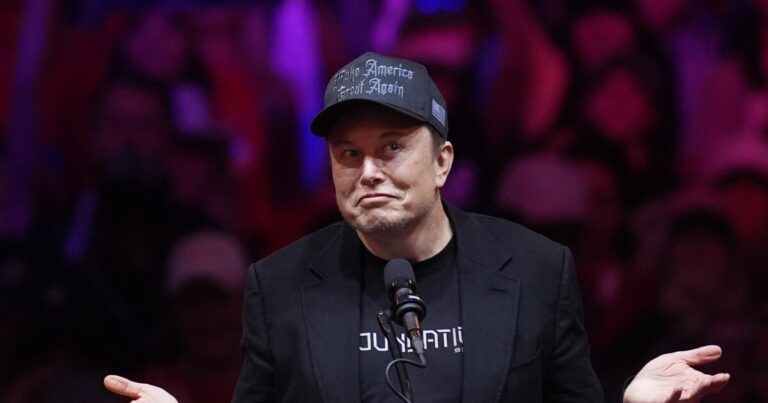 Elon Musk의 Ma-day 유권자 경품 행사에 대한 Pa의 이의는 주 법원으로 돌아갑니다.
    


