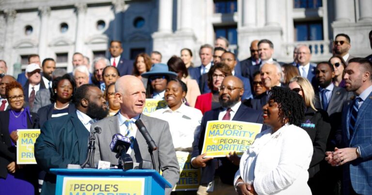 Mt. 레바논 의원 Dan Miller가 하원 리더십을 계승하고 판사 자리를 고려합니다.
    


