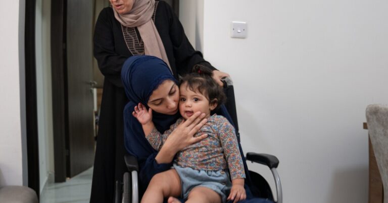 가자지구 엄마와 아기, 태어나자마자 헤어졌다가 11개월 만에 재회
    


