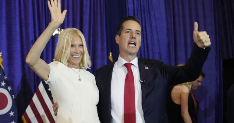 공화당, 상원 다수당 확보하고 트럼프와의 통합 권력 주목
    


