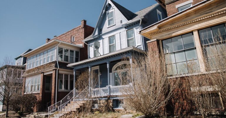 대부분의 펜실베니아 지방자치단체는 전염병 구호 기금 사용 방법을 결정하기 위해 노력하고 있습니다.
    


