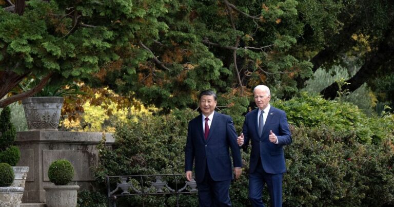 바이든과 시 주석은 바이든 임기 중 세 번째이자 마지막 시간인 토요일에 만날 예정이다.
    


