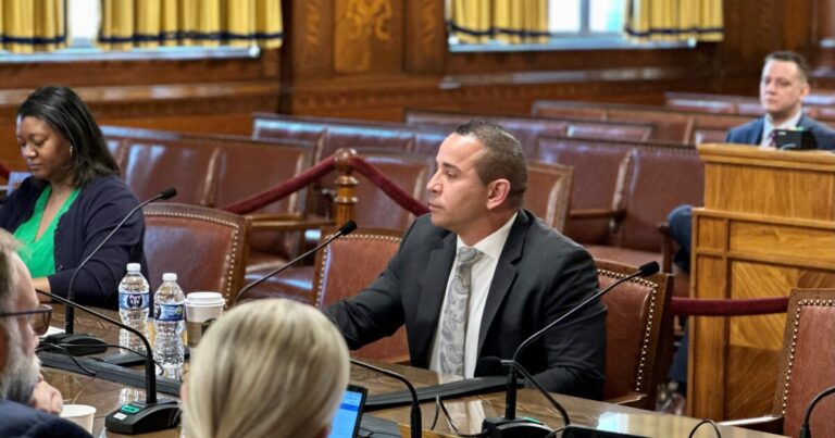 시의회, 피츠버그 경찰청장의 임박한 퇴직에 대한 질문 준비
    


