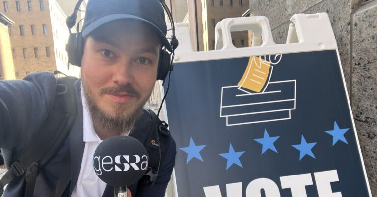 외부인의 견해: 스웨덴 언론인이 미국 선거를 취재하기 위해 피츠버그에 상주했습니다.
    


