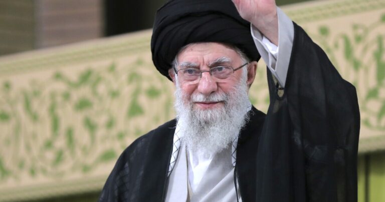 이란 최고지도자, 이스라엘 공격에 '강력한 대응'으로 이스라엘과 미국 위협
    


