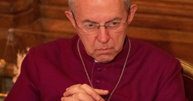 캔터베리 대주교 저스틴 웰비, 성추행 스캔들로 사임
    


