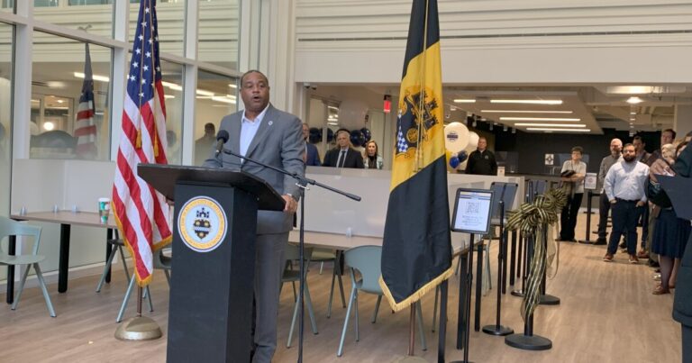 피츠버그 다운타운에 건축 및 사업 허가를 위한 직접 센터 개설
    


