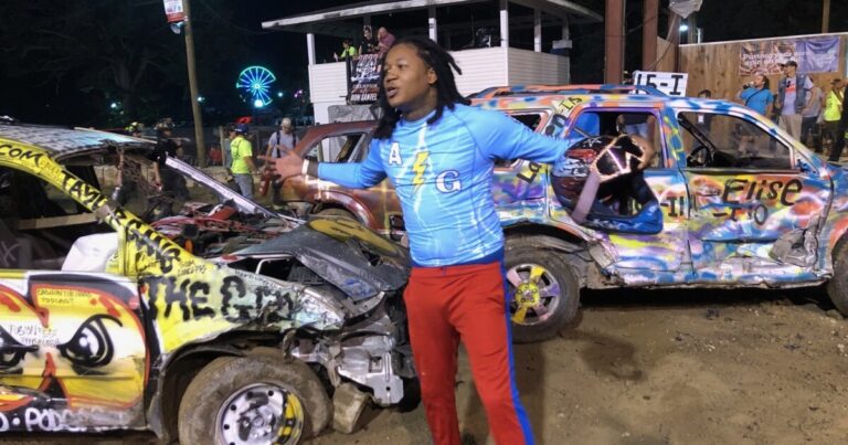 피츠버그 래퍼 Fedd the God이 데몰리션 더비 데뷔전을 치릅니다.
    


