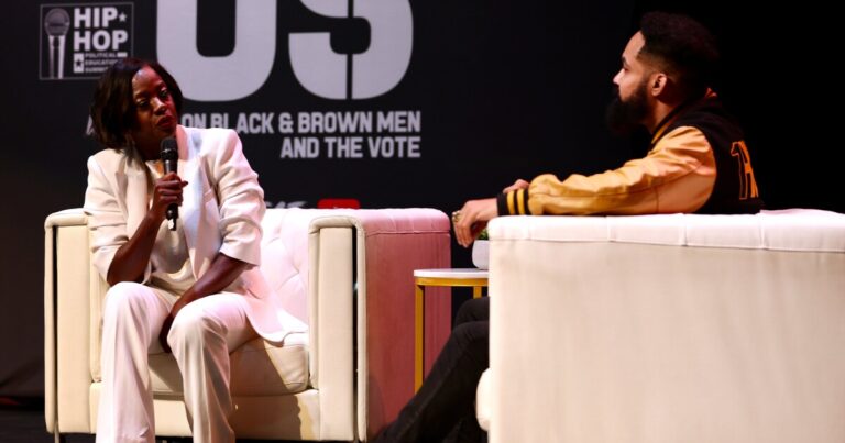 힙합, 연예인, 펜실베니아 흑인 유권자들의 구애
    


