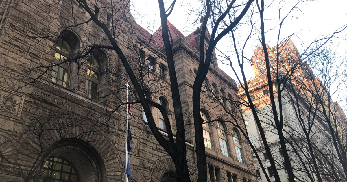 Allegheny 카운티 의회는 36% 세금 인상을 '절충'하여 2025년 예산을 통과시켰습니다.