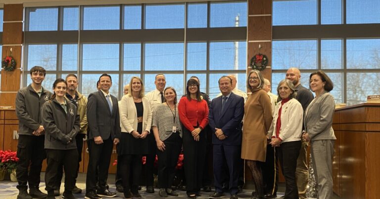 Allegheny 카운티, 행동 건강 911 전화에 대한 '대체 대응' 프로그램 확대 
    


