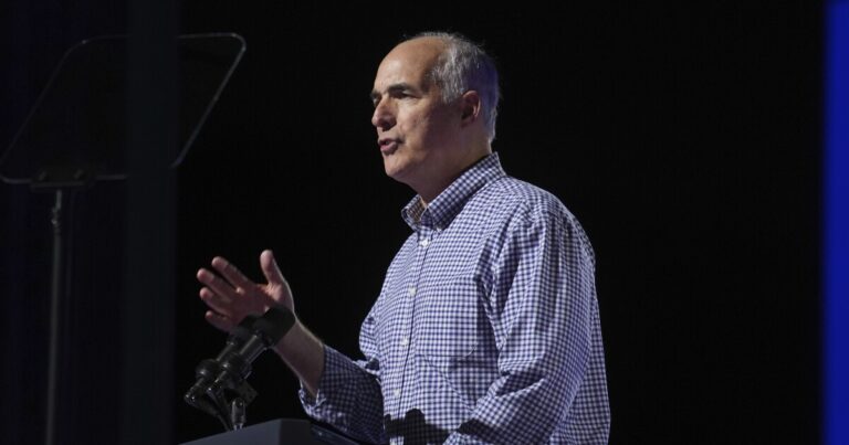 민주당 밥 케이시(Bob Casey)가 펜실베니아 상원 경선에서 공화당의 데이비드 맥코믹(David McCormick)에게 양보했습니다.
    


