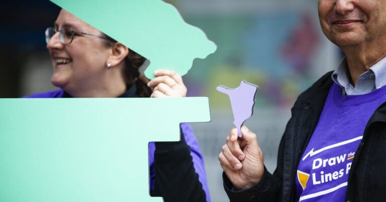 민주당은 붉은 물결 동안 어떻게 펜실베니아 하원 과반수를 유지했습니까? 선거구 재조정이 답의 일부입니다.
    


