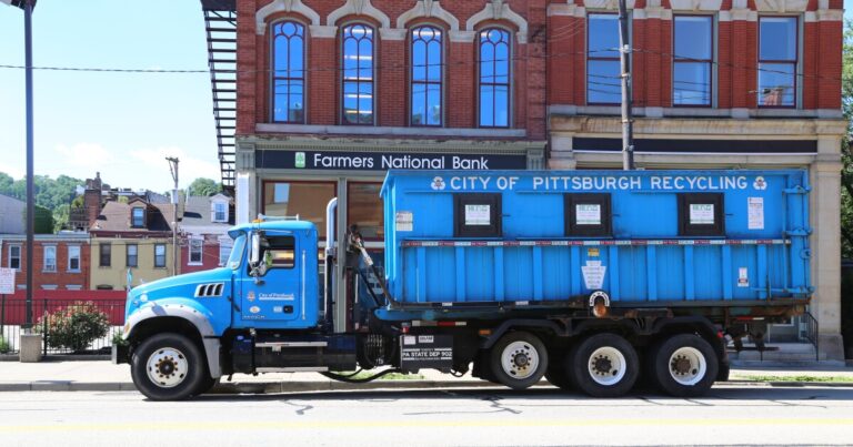 보존 단체는 Allegheny 카운티에 영구 재활용 시설을 건설하기 위한 노력을 주도하고 있습니다.
    


