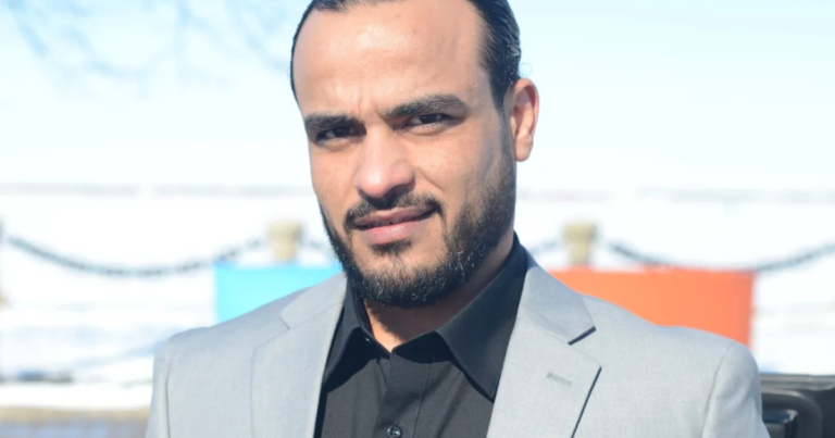 시리아 독재 정권의 몰락이 오하이오 주 톨레도의 한 가족에게 파문을 일으켰습니다.
    


