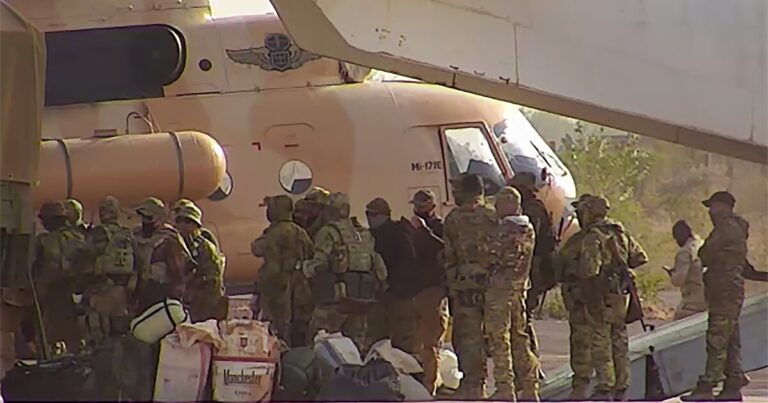 인권단체, 러시아 용병들이 말리에서 민간인을 학대했다고 비난
    


