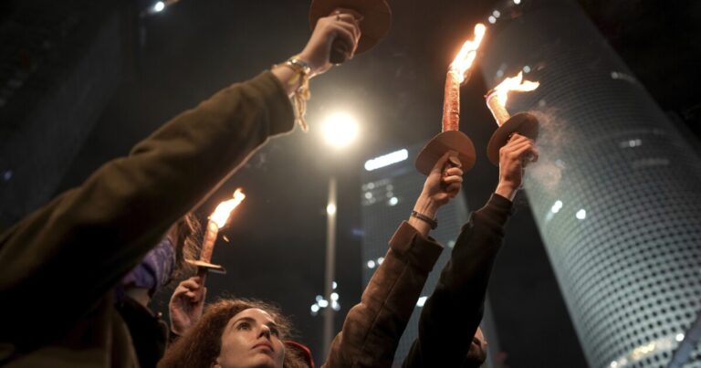 가자 휴전이 발효되지 않은 채 마감일이 지났습니다.
    


