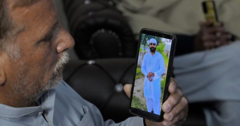 파키스탄 이민자 40명 이상 아프리카 해안서 익사 우려
    


