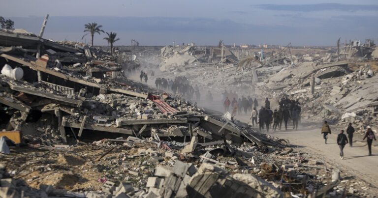 하마스가 일요일 석방할 인질을 지명함에 따라 가자 휴전이 지연된 후 시작됩니다
    


