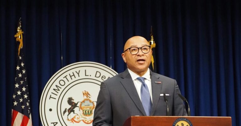 Pa. Auditor General은 사이버 차터 스쿨 수입의 '과도한'수업료 개혁을 요구합니다. 
    


