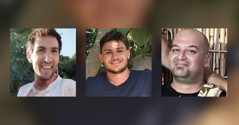 다음 이스라엘 인질 하마스는 미국과 러시아 국민이 포함됩니다.
    


