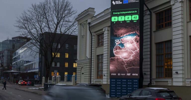 발트해 국가는 러시아와의 전기 관계 종말에 마지막 시간을 세는다
    


