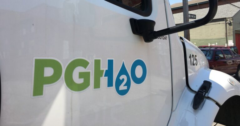 제안 된 투표 문제는 피츠버그의 하수구 및 수도 시스템이 공개되어 있는지 확인합니다.
    


