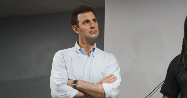 Deluzio to Democrats : Trump에 대한 오해에도 불구하고 관세를 거부하지 마십시오.
    


