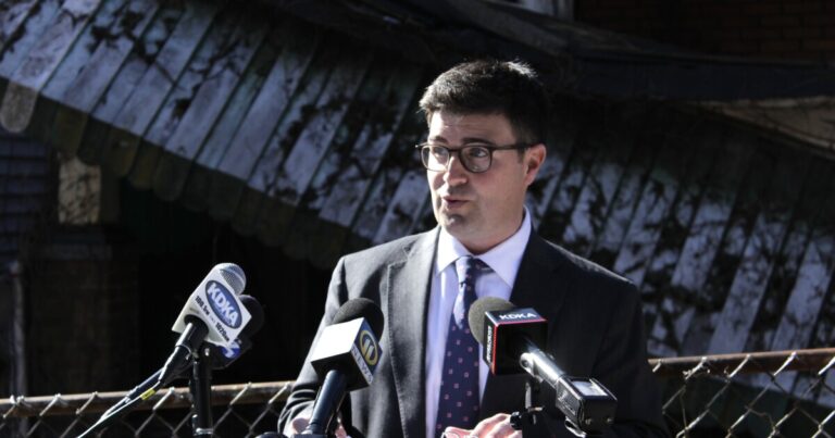 O'Connor는 피츠버그 재정의 처리를 비판하고 돈을 벌고있는 계획에 대해 이야기합니다
    


