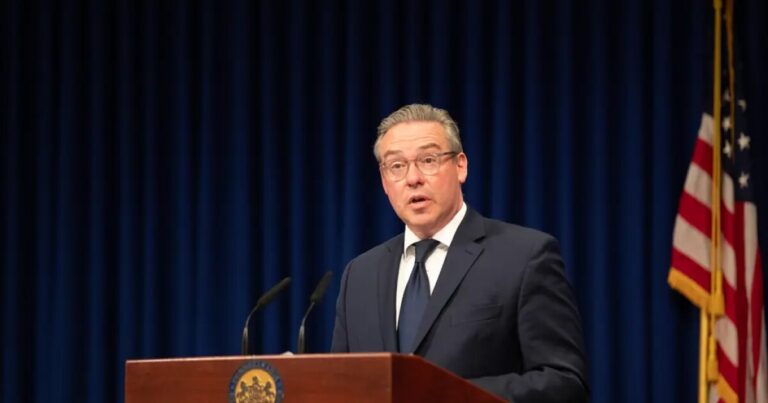 Pa. 카운티가 구식 규칙으로 어려움을 겪을 때 필요한 선거 변경은 Top Shapiro 관계자는 말했다.
    


