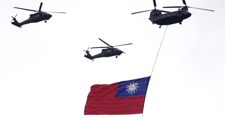 대만 대통령 대통령은 중국의 위협 상승으로 인해 방어 예산을 높이고 있습니다.
    


