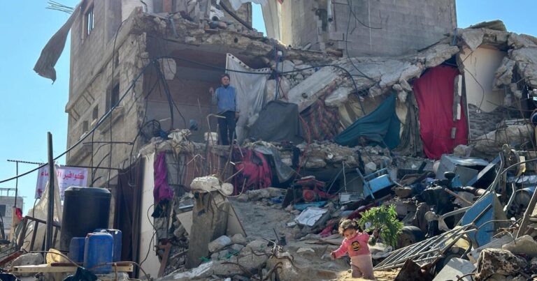 트럼프는 가자에서 팔레스타인 사람들을 원합니다. 다음은 이집트의 계획을 유지하려는 계획입니다
    


