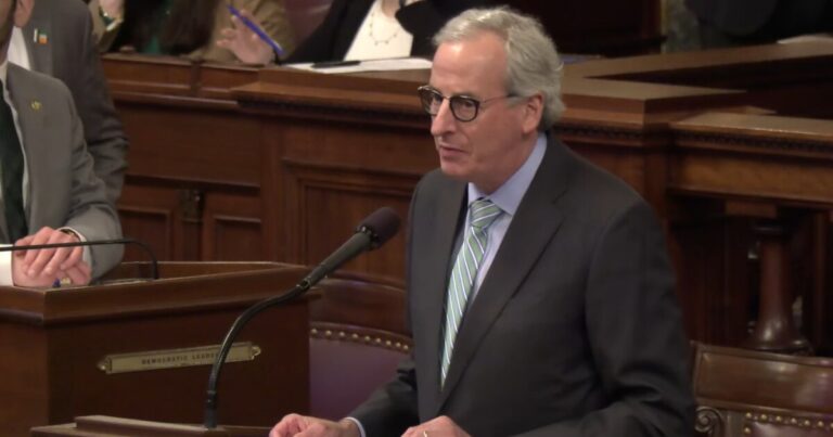 피츠버그 의원 법안은 의료용 마리화나 제품에 대한 주 감독이 필요합니다.
    


