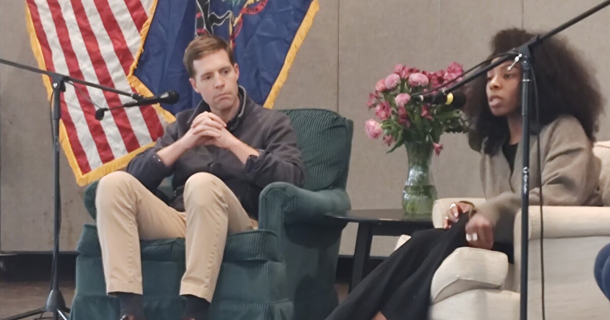 Lamb, Powell은 Fetterman, McCormick에게 전화를 걸어 지역 사회를 위해 일어 서서들을 수 있습니다.