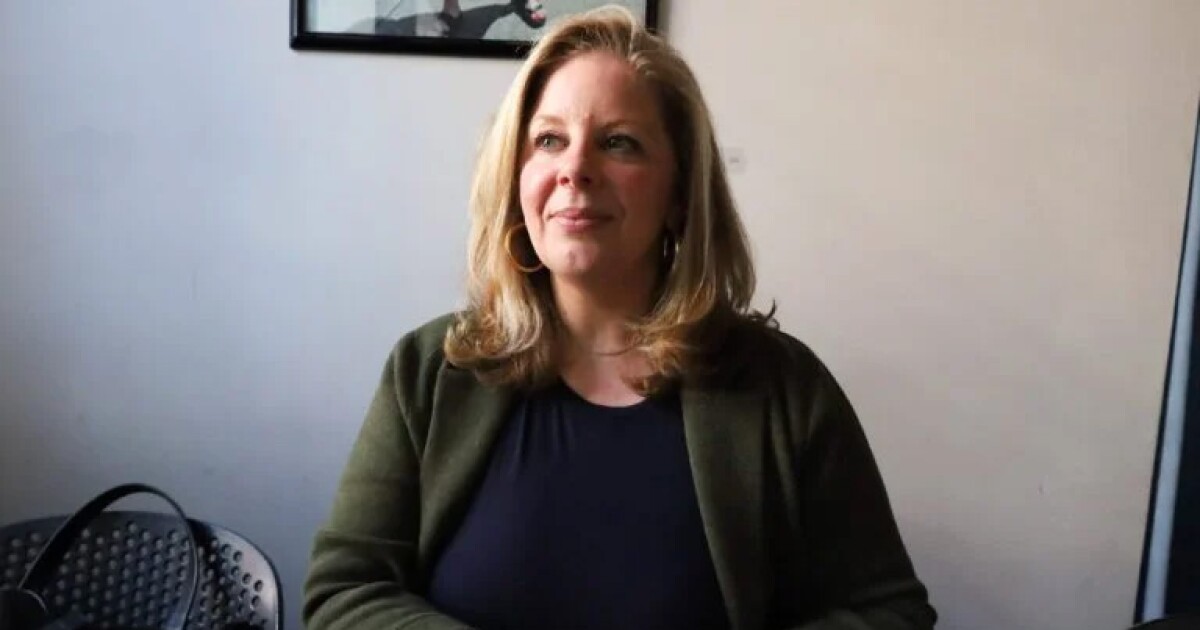 Philly Woman은 전정 장애에 대한 경험을 사용하여 인식을 높이고 다른 사람을 지원합니다.