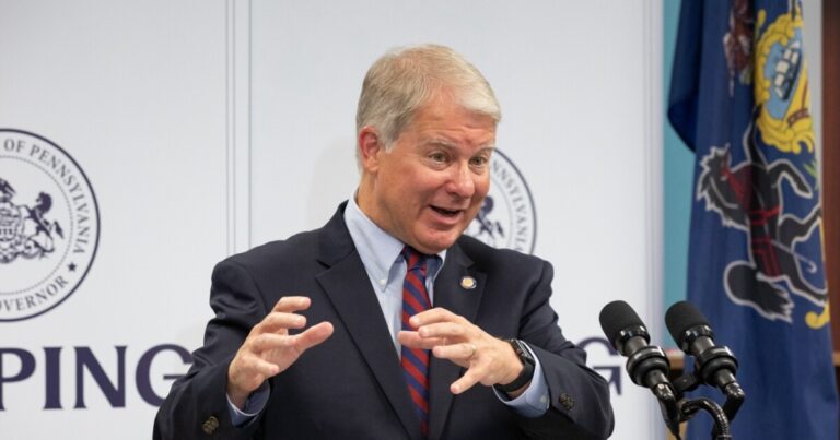 느슨한 교육 규칙은 Pa.의 문제가있는 가정 간호 인력에 대한 수정으로 떠 올랐습니다.
    


