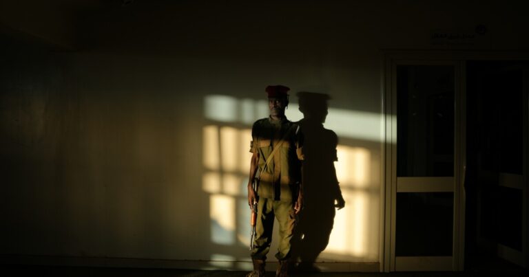 사진 : 수단에서 2 년간의 전쟁
    


