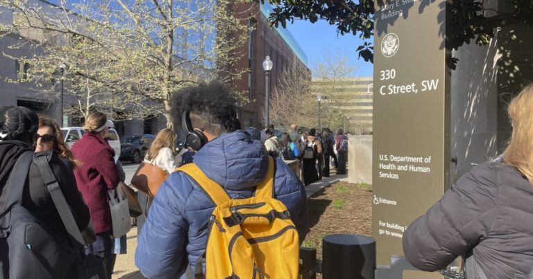 연방 HHS 해고는 피츠버그 근처의 Niosh Mine-Safety Research 시설을 강타했습니다.
    


