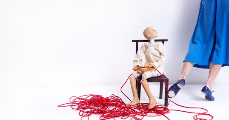 이번 주말 피츠버그에서해야 할 일 : 'Stand By - 우화'국제 댄스 영화제
    


