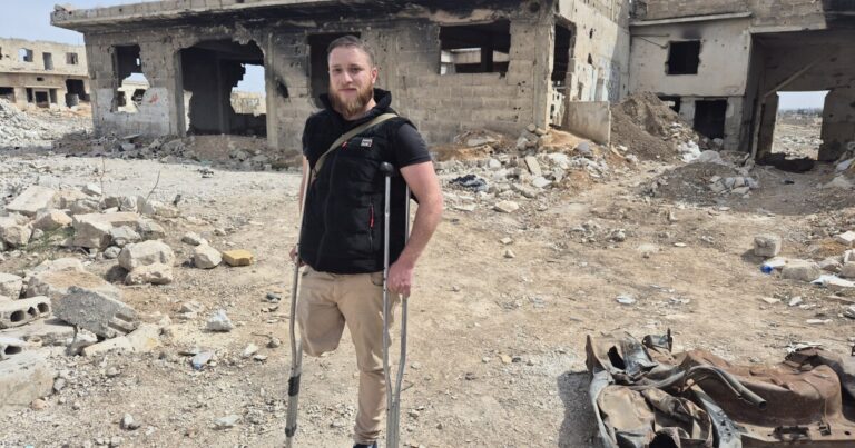 트럼프가 미국에 대한 외국 원조를 삭감하는 방법 시리아의 전쟁 범죄 조사
    


