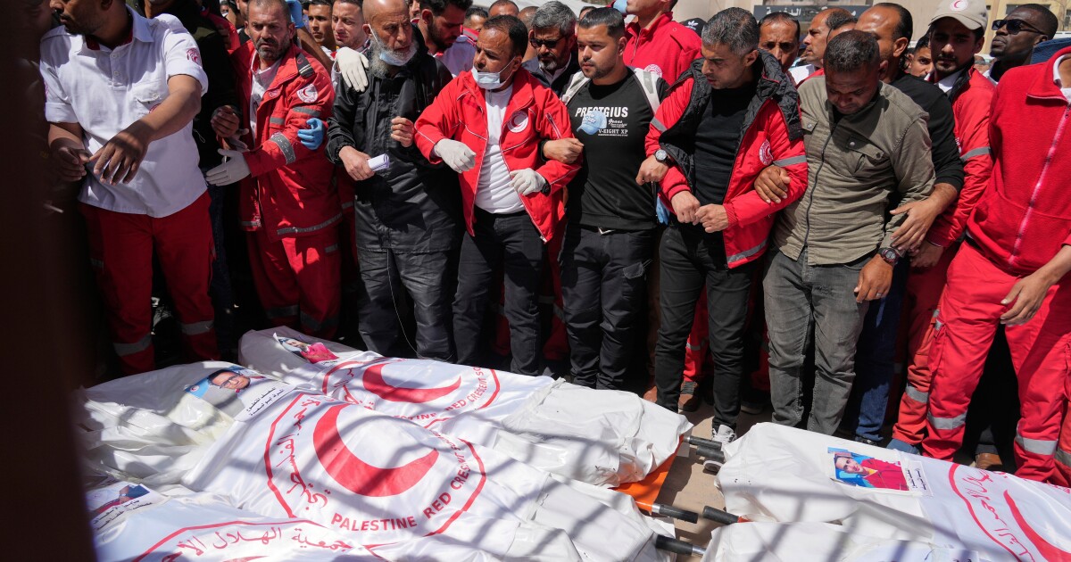 팔레스타인 의료진 15 명을 살해하려는 이스라엘은 '전문 실패'를 발견했습니다.